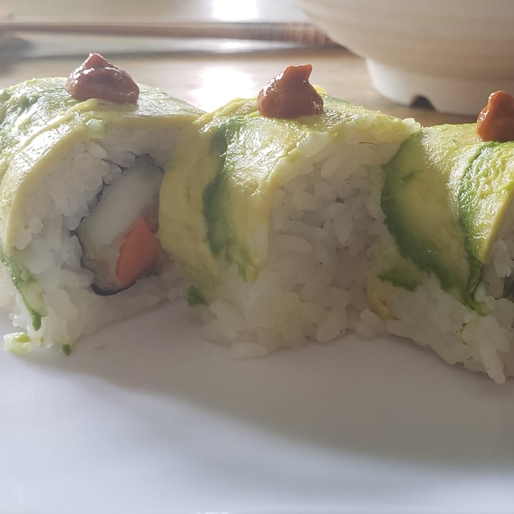 review photo of V Ramen Dragon Roll shared by @samanth4 on 08 Jul 2020 - review