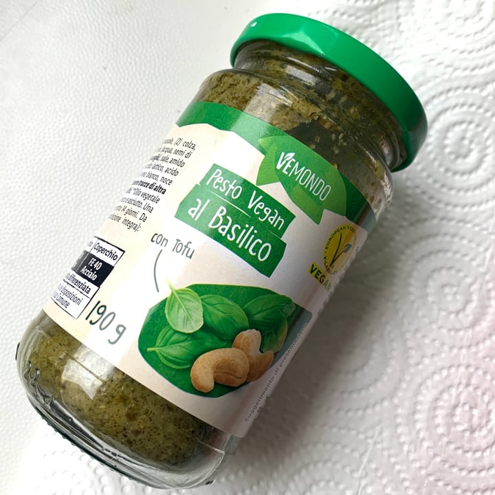 photo of Vemondo pesto vegan al basilico shared by @cppccl on  15 Jan 2023 - review