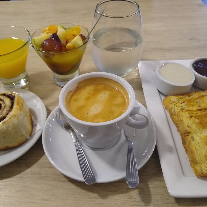 photo of Sonríe, hay café Merienda vegana shared by @ayizurita on  30 Apr 2021 - review