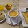 Sonríe, hay café