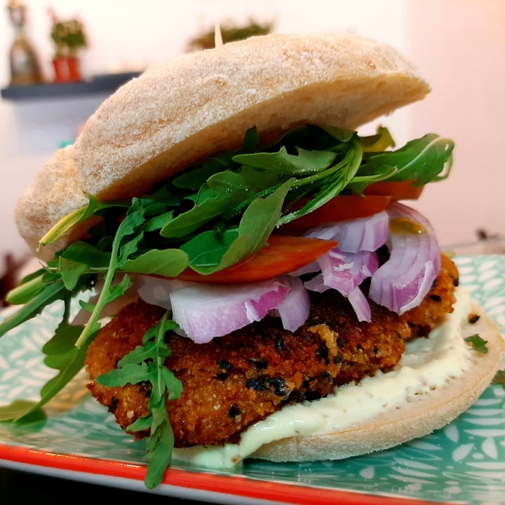 review photo of La PĂldora Verde Mollete de milanesa shared by @madridvegano on 01 Aug 2021 - review