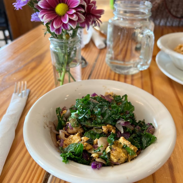 photo of Cleveland Vegan Southwest tofu scramble shared by @rachelsveganlife on  20 Feb 2022 - review