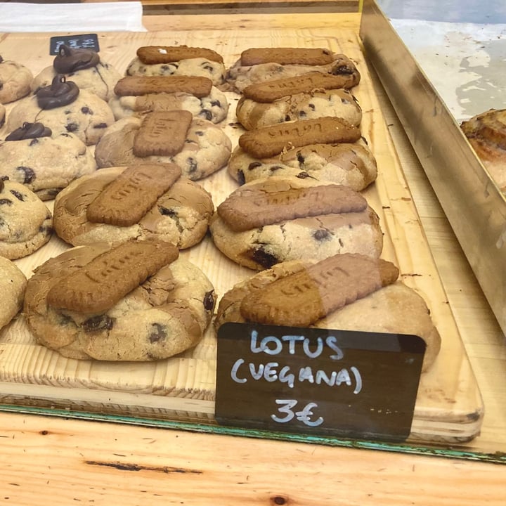 photo of Demasié Cookie de Lotus shared by @asiayportia on  20 Jul 2021 - review