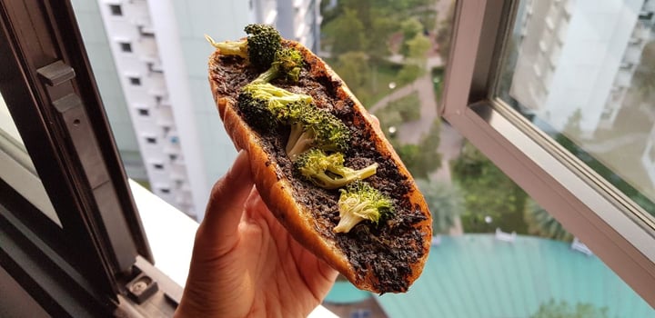photo of vburg Cafe Homemade Pesto Baguette shared by @dahuq95 on  30 Apr 2019 - review