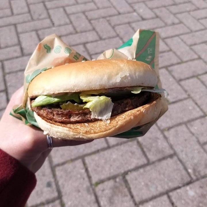 photo of Burger King - Pontedera Burger plant-based shared by @elenaceppatelli on  25 Mar 2022 - review