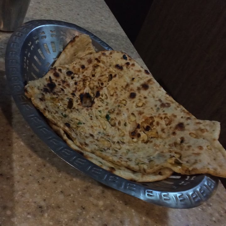 photo of Adyar Ananda Bhavan A2B Veg Restaurant - Vilakuthoon Madurai Veg Fried rice,Gobi manchurian,garlic naan without butter or ghee. shared by @dharinilife on  29 Dec 2021 - review