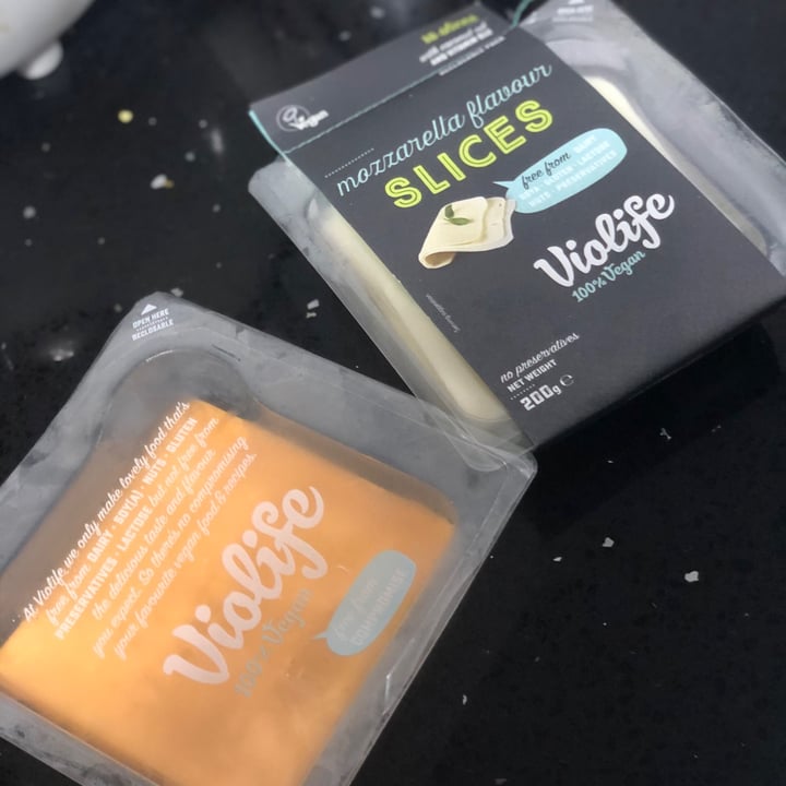 review photo of Violife Mozzarella Flavour Slices shared by @ektajagtiani on 05 Jan 2021 - review