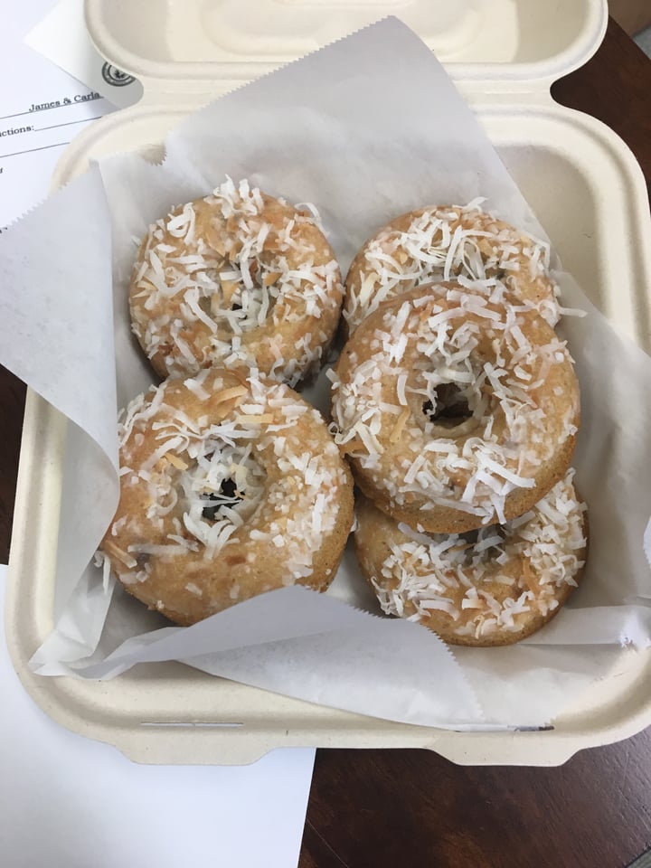 photo of Wailuku Coffee Company Vegan Doughnut shared by @raatz on  06 Feb 2019 - review