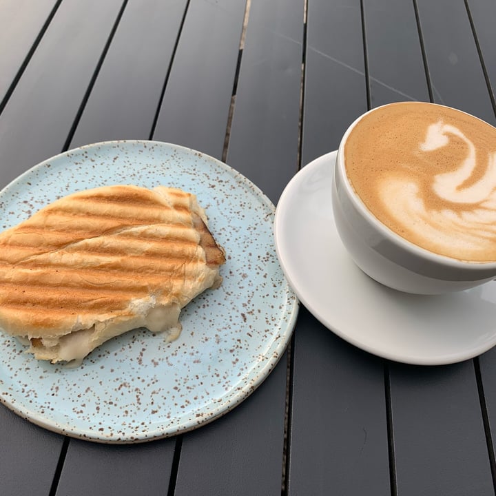 review photo of Mornings - café da manhã e drinks Misto Quente shared by @aheim on 18 Jul 2022 - review