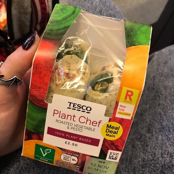 photo of Tesco Plant Chef Roasted vegetable and pesto wrap shared by @mollyjane on  30 Nov 2021 - review