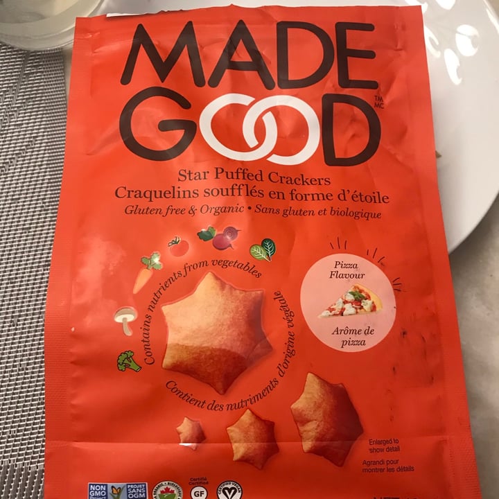 photo of Made Good Pizza Flavour Star Puffed Crackers shared by @veganvanman on  16 Aug 2021 - review