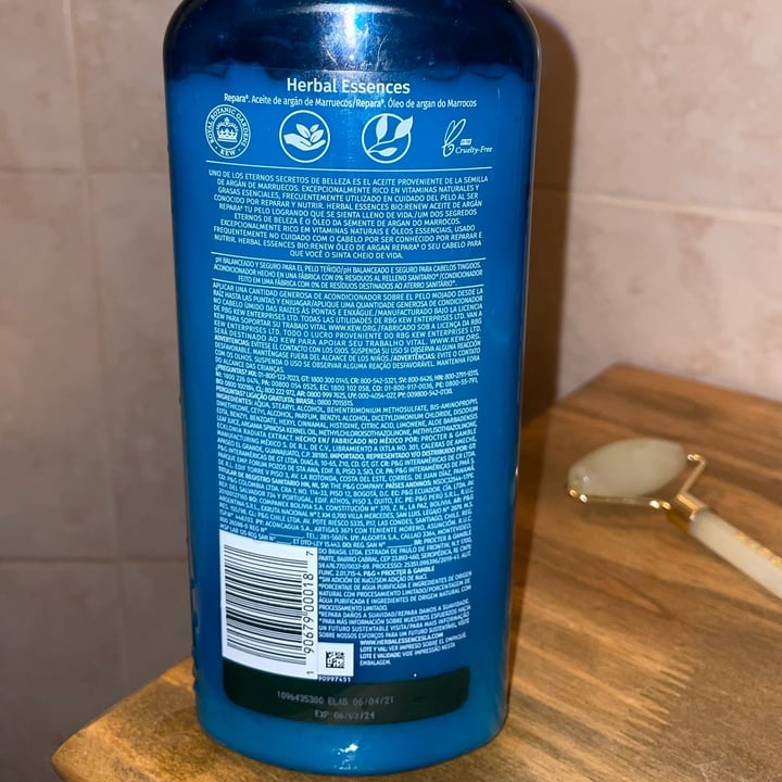 photo of Herbal Essences Acondicionador Argan oil of Morocco shared by @alexandrazamb on  07 Jul 2022 - review