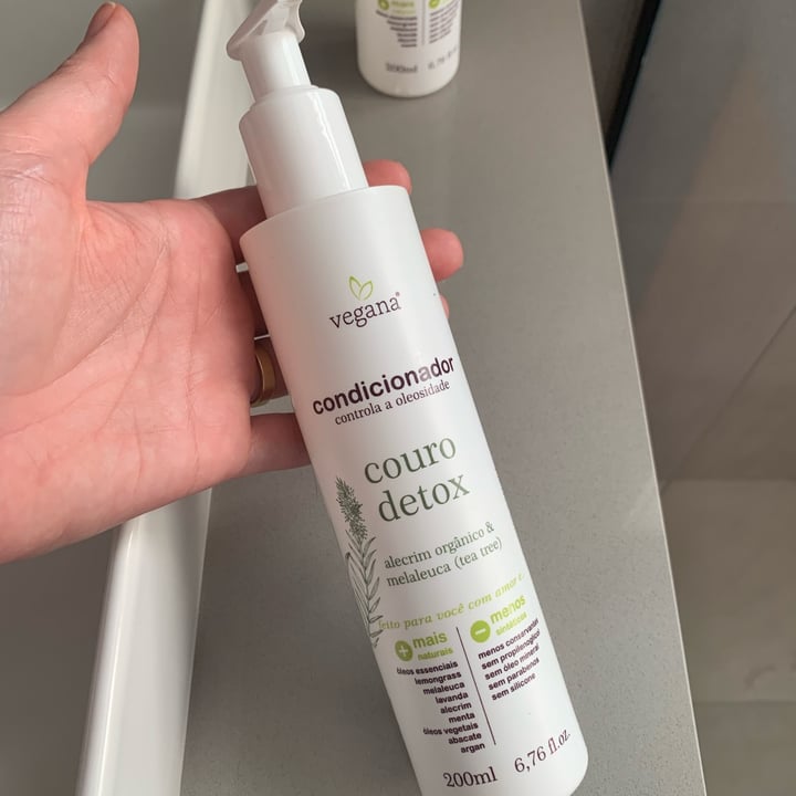 review photo of Wnf vegana condicionador couro detox shared by @fernandamalva on 27 Oct 2022 - review