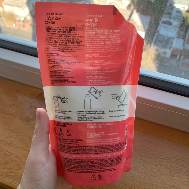 photo of Natura Crema corporal tododía los frutos rojos shared by @zub1 on  25 Jun 2021 - review