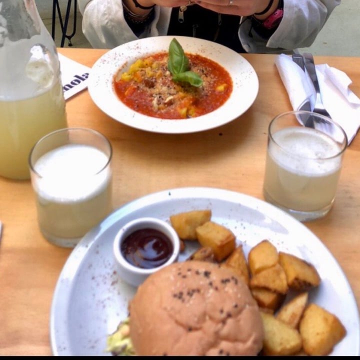 review photo of MOLA Hamburguesa de Girgolas shared by @laurilopez on 16 Sep 2021 - review