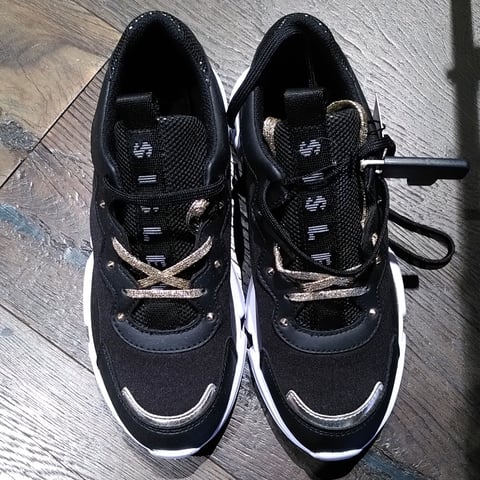Sneakers femminili deals