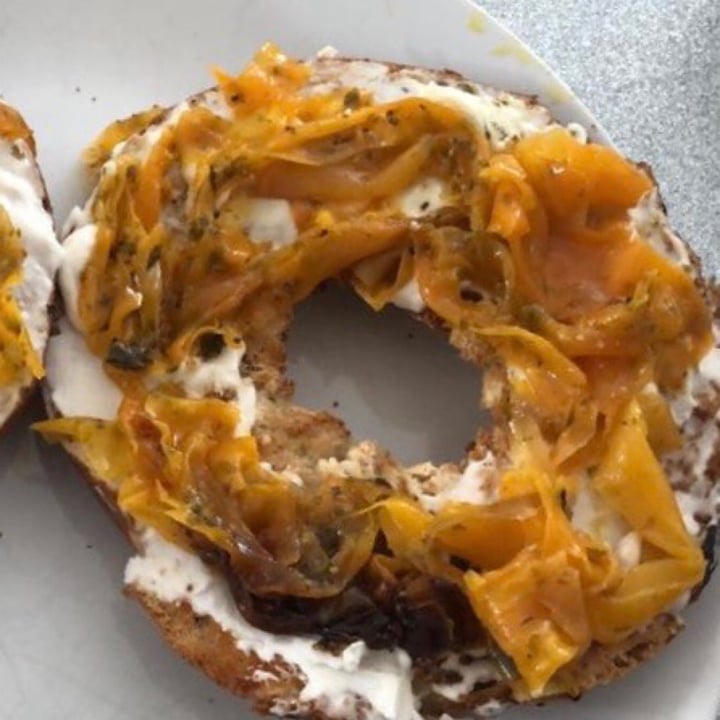 photo of Bonobo Cafe Smoked Carrot Bagel shared by @cuttingoutthecoo on  13 Oct 2020 - review