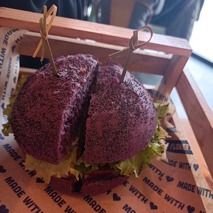photo of Flower Burger Flower burger shared by @dajana98 on  06 Dec 2021 - review