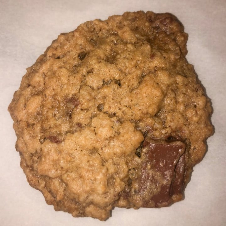 review photo of Trader Joe's Organic almond beverage chocolate bar shared by @noelleee on 19 Feb 2021 - review