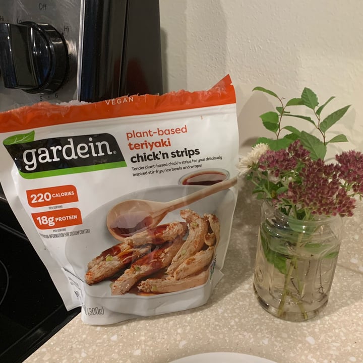 photo of Gardein Teriyaki Chick`n Strips shared by @unejanie on  04 Nov 2022 - review