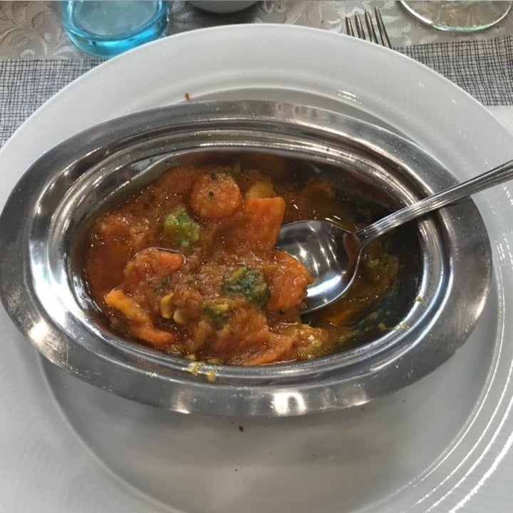 photo of Ristorante indiano KING TANDOORI veg curry shared by @bluekosmos on  05 Jun 2022 - review