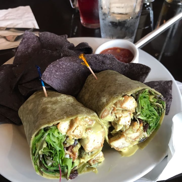 review photo of Ethos Vegan Kitchen Coconut Curry Wrap shared by @dxlauder on 14 Jan 2020 - review