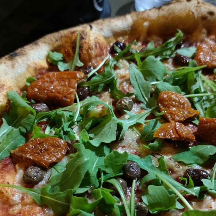 review photo of Eteria food and drink Pizza Vegana Natura shared by @florys on 26 May 2022 - review