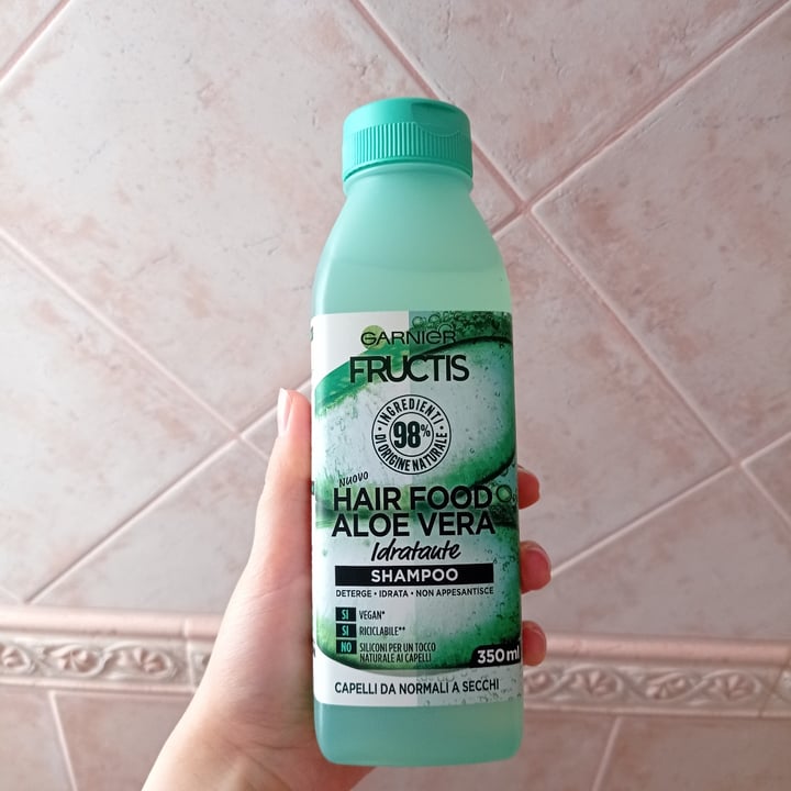 review photo of Garnier Fructis Shampoo hair food aloe vera shared by @rebecamarras on 22 Mar 2022 - review