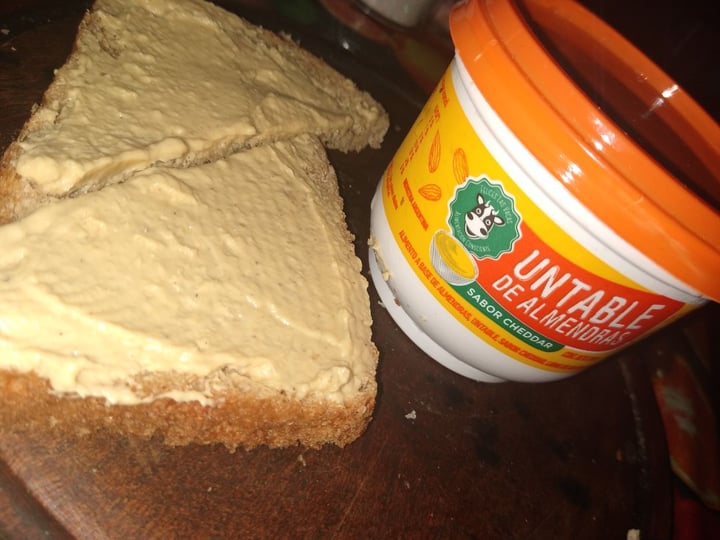 review photo of Felices Las Vacas Untable de Almendras Sabor Cheddar shared by @ksvegan on 27 Dec 2019 - review