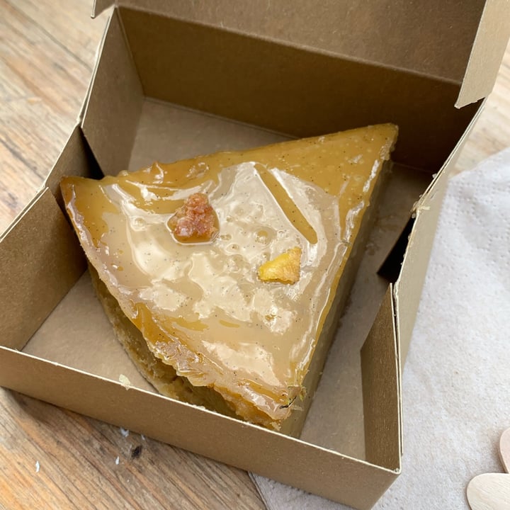 review photo of Land&Monkeys croissant shared by @vsepe on 28 Oct 2022 - review