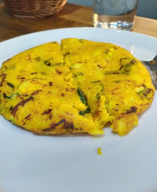 Photo of the dish “Tortilla Vegana de patata, puerro y calabacín”