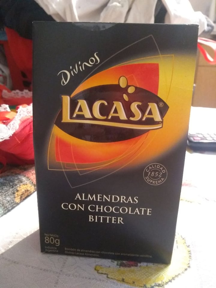 photo of Lacasa Almendras Con Chocolate Bitter shared by @periclod on  25 Dec 2019 - review