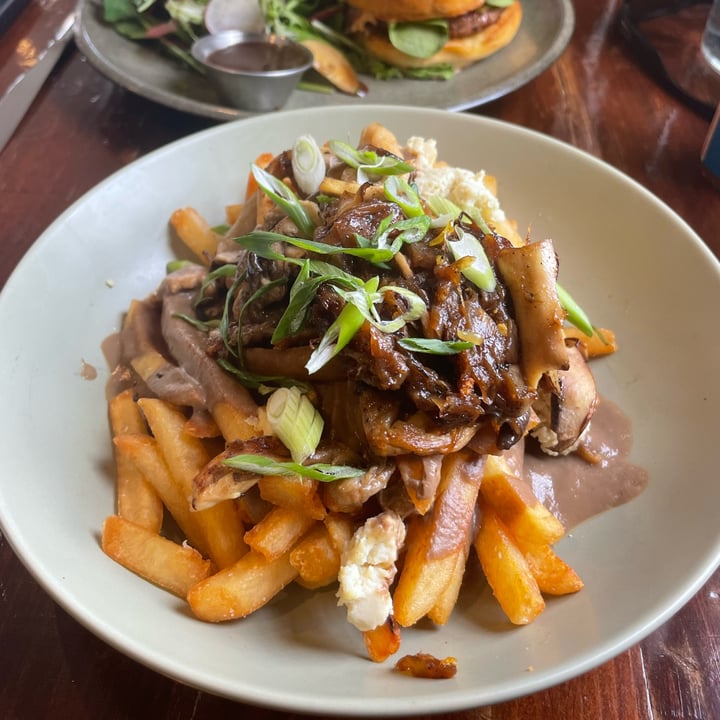 photo of revelstoke café poutine shared by @breathegrace on  25 Nov 2022 - review