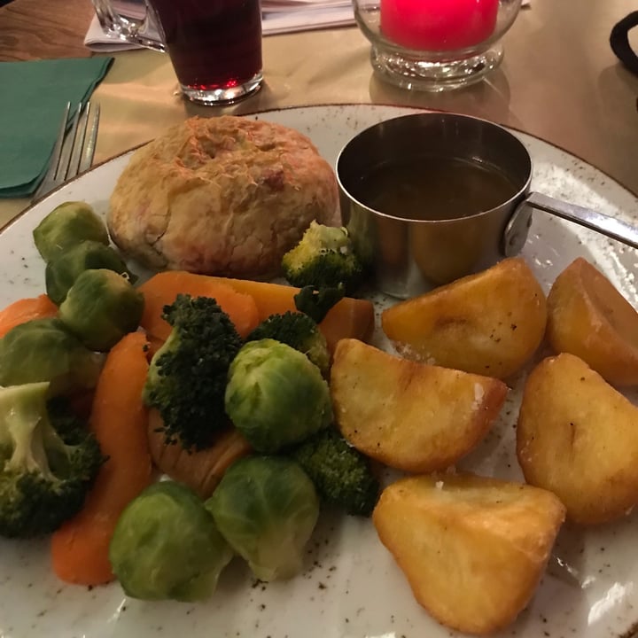 photo of The Eagle Cambridge Beetroot Wellington shared by @lordsnooks on  08 Jan 2022 - review
