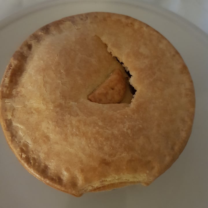 photo of Lemon + Lime Deli - Pringle Bay Spinach and Mushroom Pie shared by @drewitt1990 on  01 Jul 2021 - review