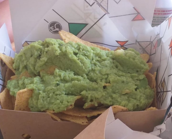 photo of La Trocadero Nachos con guacamole shared by @mini on  15 Sep 2019 - review