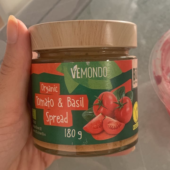 photo of Vemondo Organic Tomato & Basil Spread shared by @claudia1698 on  27 Aug 2022 - review