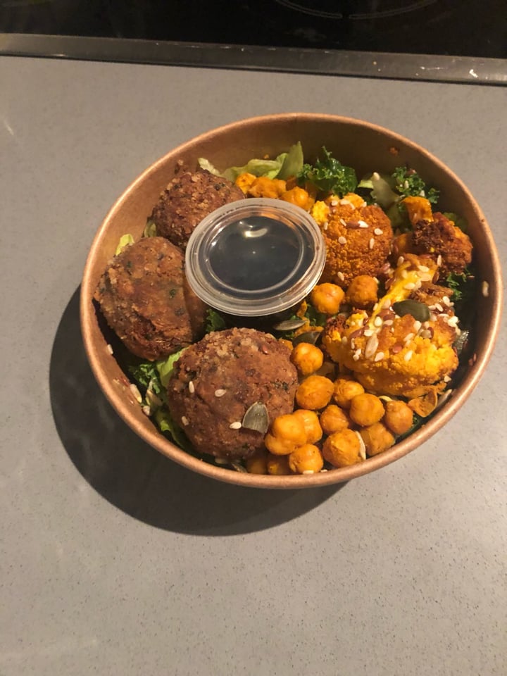 review photo of Seapoint Spar Falafel Bowl shared by @carmykatz on 02 Jul 2019 - review