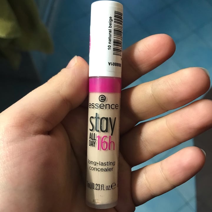 photo of Essence  Stay All Day Long Lasting Concealer shared by @annapaolaserio on  09 Dec 2022 - review