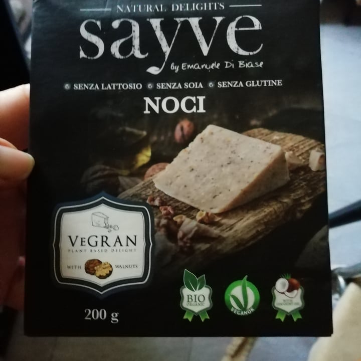 photo of Sayve Formaggio duro vegetale alle noci shared by @pieralebon on  05 Apr 2021 - review