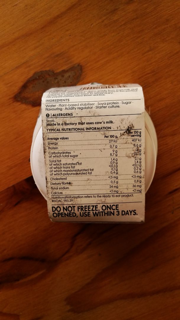 photo of Woolworths Food Smooth Vanilla Flavoured Cultured Soya shared by @viiathevegan on  11 Aug 2019 - review