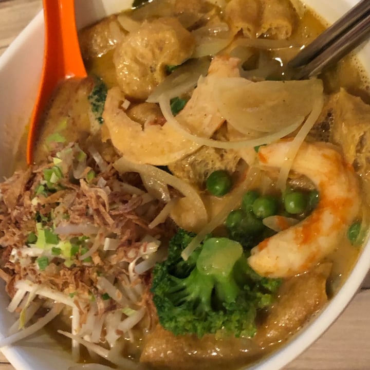 photo of Alice & Friends' Vegan Kitchen Laksa shared by @veganmadhuri on  04 Feb 2021 - review