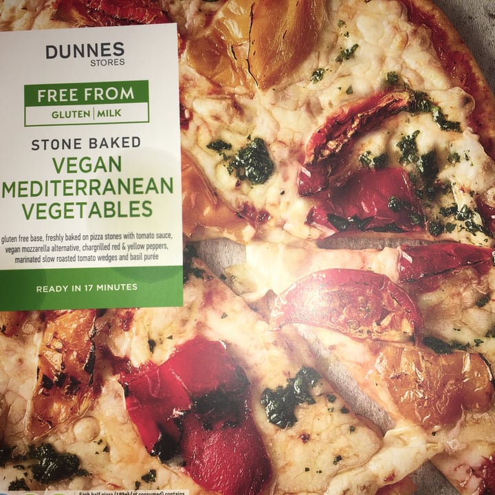 photo of Dunnes Stores Vegan Gluten-Free Mediterranean Pizza shared by @infinitelove on  18 Jun 2022 - review