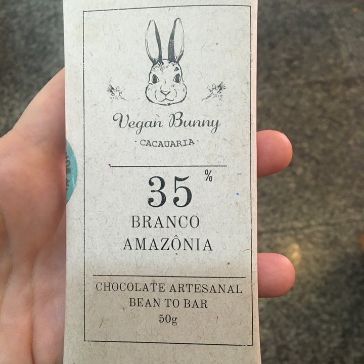 photo of vegan Bunny Chocolate Branco Amazônia 35% shared by @vivegana on  21 Oct 2022 - review