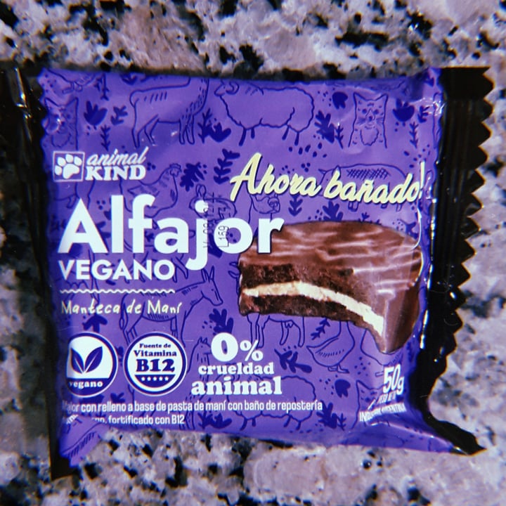 photo of Animal kind Alfajor Bañado En Chocolate shared by @nanicuadern on  24 Jul 2022 - review