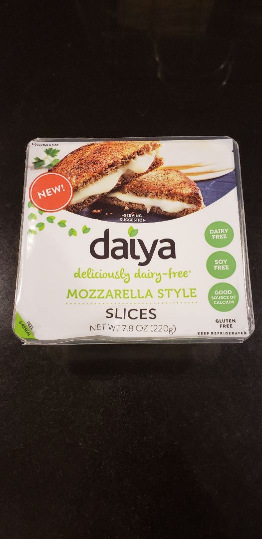 photo of Daiya Mozzarella Style Slices shared by @ambularfortheanimals on  05 Jul 2019 - review
