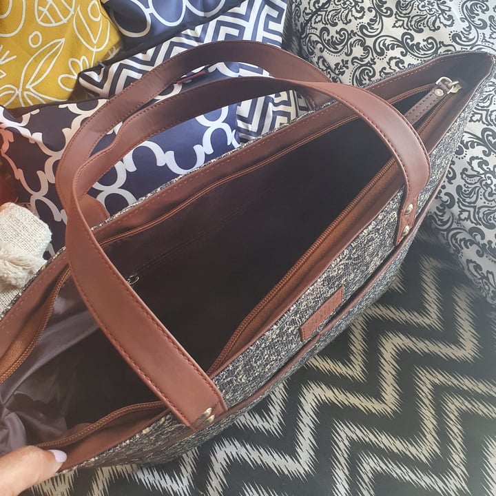 photo of Zouk Tote Bag shared by @sahuankita on  15 Mar 2021 - review