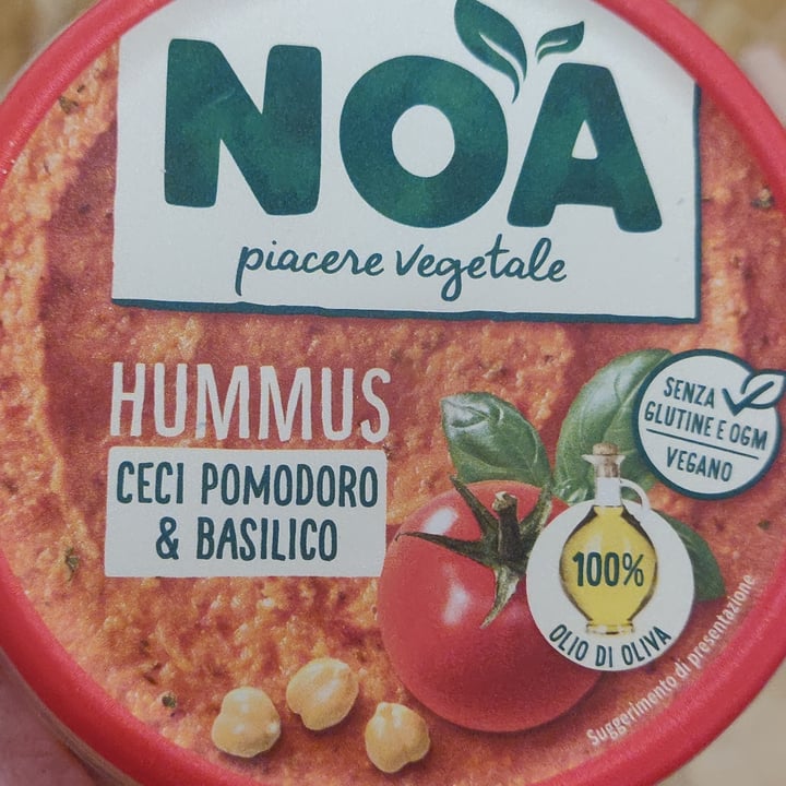photo of Noa Hummus ceci pomodoro basilico shared by @rossellacut on  04 Jul 2022 - review