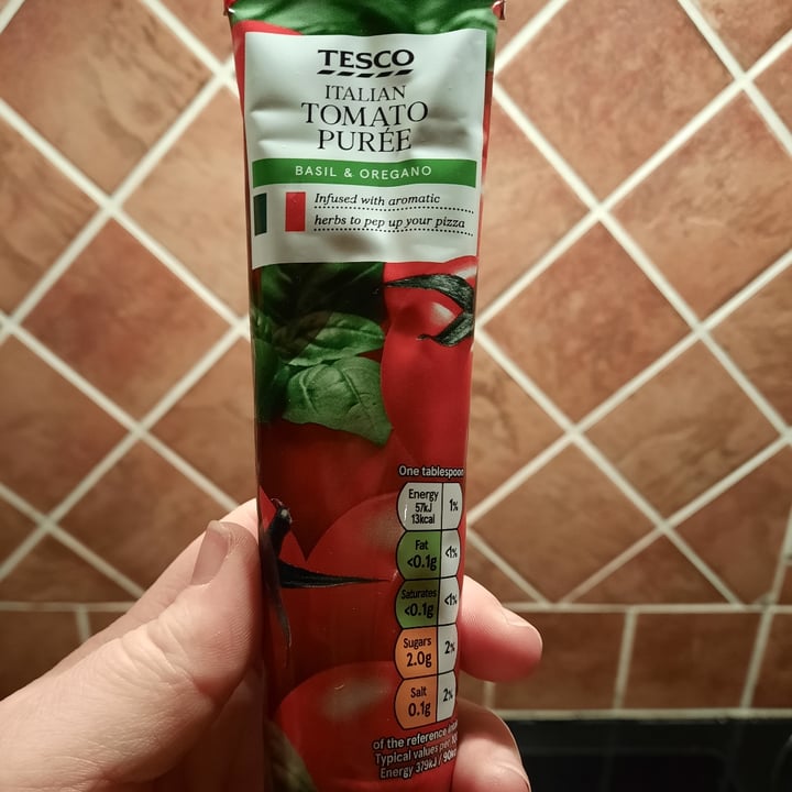 photo of Tesco Tesco Tomato puree shared by @gamechangenewvegan on  14 Feb 2021 - review