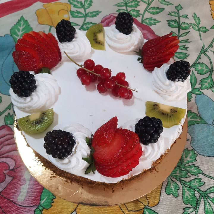 photo of Matteotti Café torta alla frutta shared by @vegantizi on  05 May 2022 - review